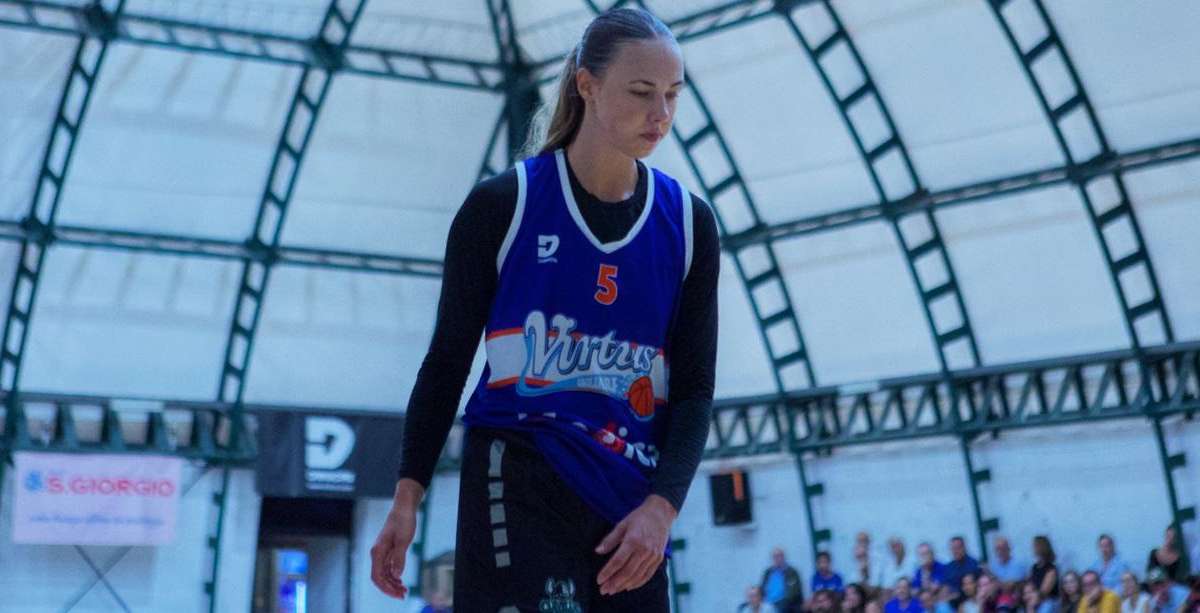 A2 F - La Sardegna Marmi Cagliari rientra da Salerno con i due punti in tasca