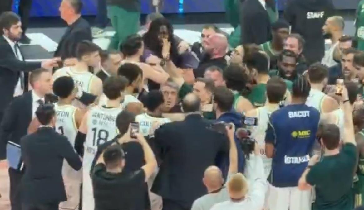 Cosa è successo alla fine di Panathinaikos vs Fenerbahce? Osman: "Non puoi mancare di rispetto a questo club"