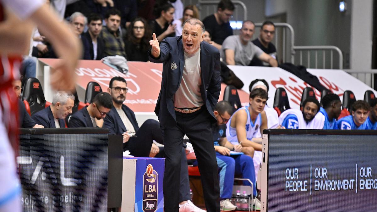 L'Unione Sarda: «Ma dove vai, Dinamo, se gli stranieri non ce li hai?»