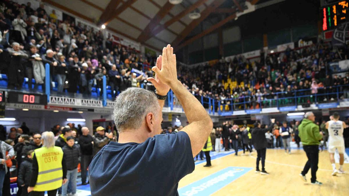 Brindisi, Bucchi: «Ci siamo divertiti, è stata una bella giornata di sport»