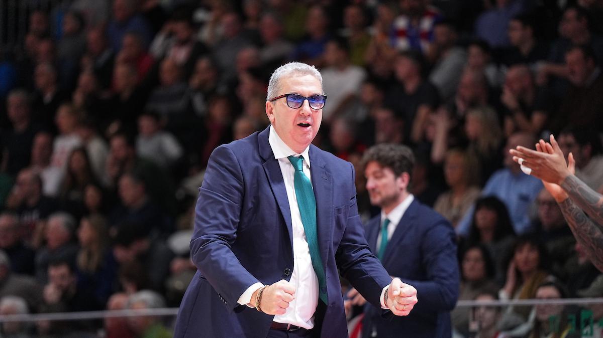 Walter De Raffaele, buona la prima con Cantù: «Questo successo ci dà ossigeno»