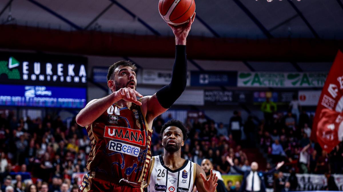 Reyer Venezia, Tessitori: "Trento? Dopo serate di questo tipo  sappiamo reagire"