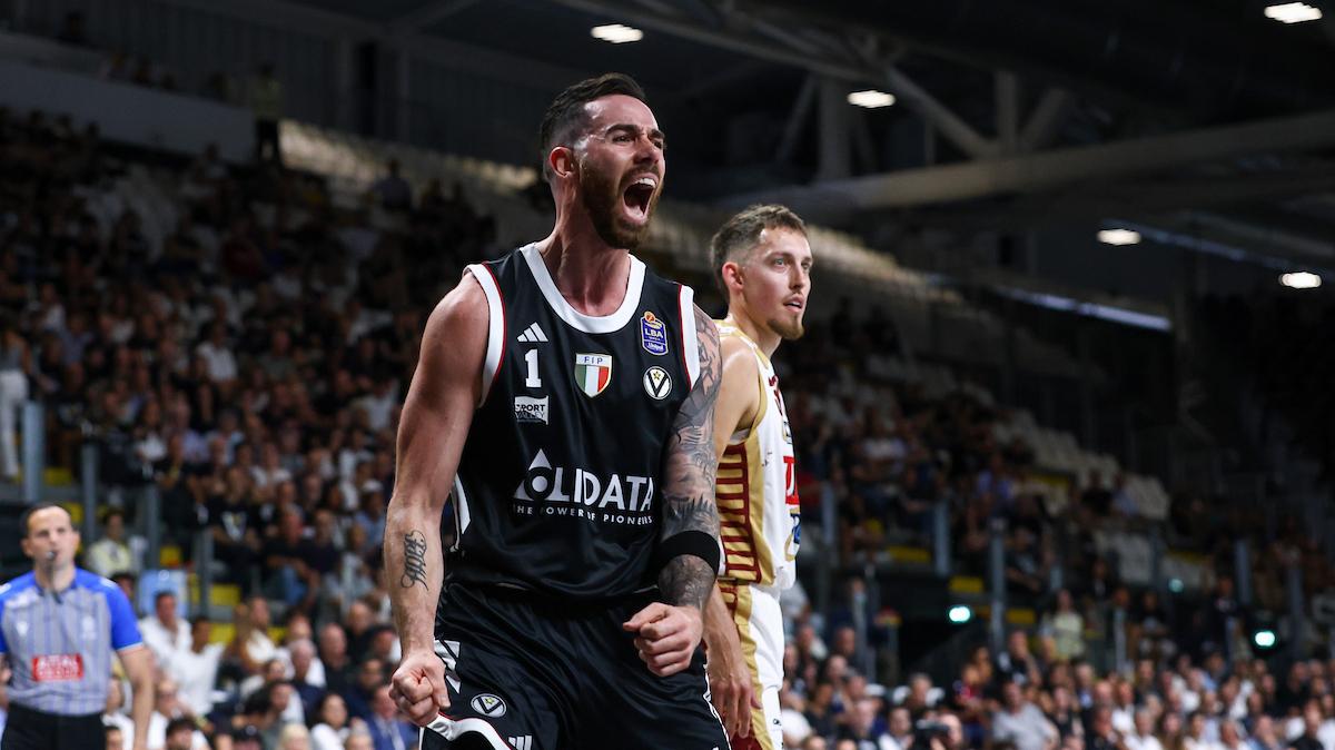 Virtus Bologna, Luca Vildoza in dubbio per G3: si riscalda Yago Dos Santos