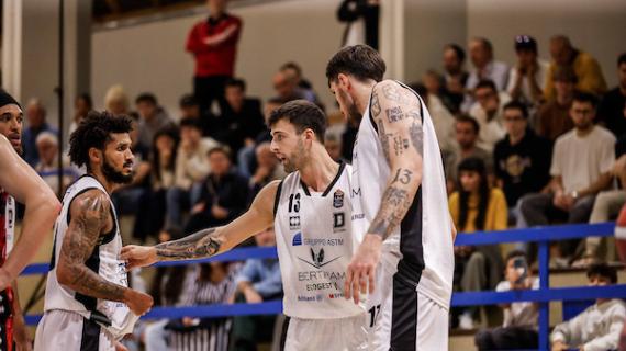 Derthona travolge Varese: segnali incoraggianti per coach Fioretti