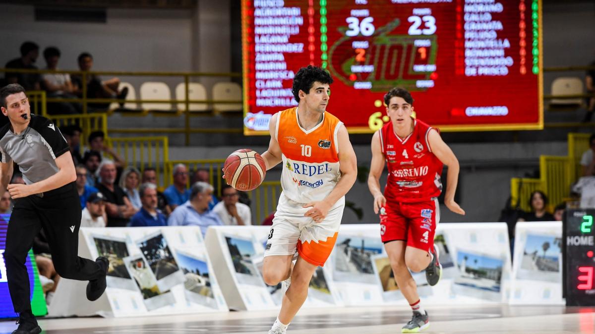 B Int - Redel vs. Scandone, gara 1. Fernandez: "Carichi e pronti"