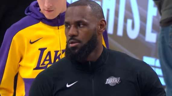 NBA - Lakers, terza tripla doppia di fila di LeBron James per respingere Memphis