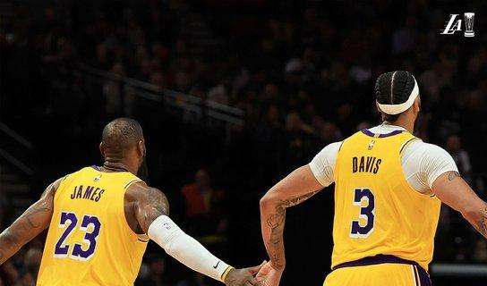 NBA - James e Lakers disinvolti al Moda Center dei Blazers