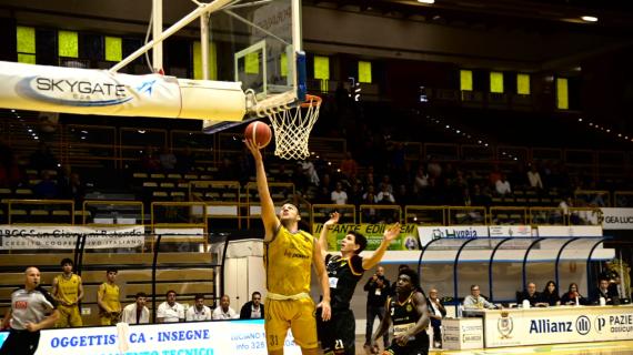Serie B - San Severo resiste al ritorno della Power Basket Nocera (92-84)