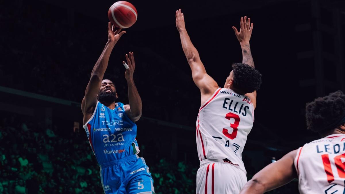 F8 highlights | La battaglia fra l'Olimpia Milano e la Germani Brescia