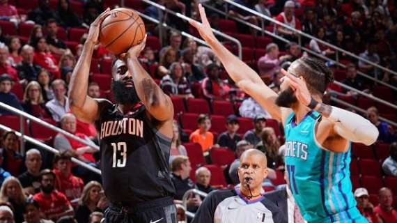 NBA - La trappola degli Hornets non ferma James Harden
