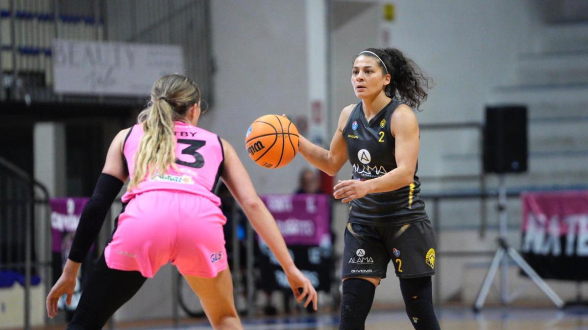 A1 F - L'Alama S. Martino cade sotto le triple di Roseto nel turno infrasettimanale 