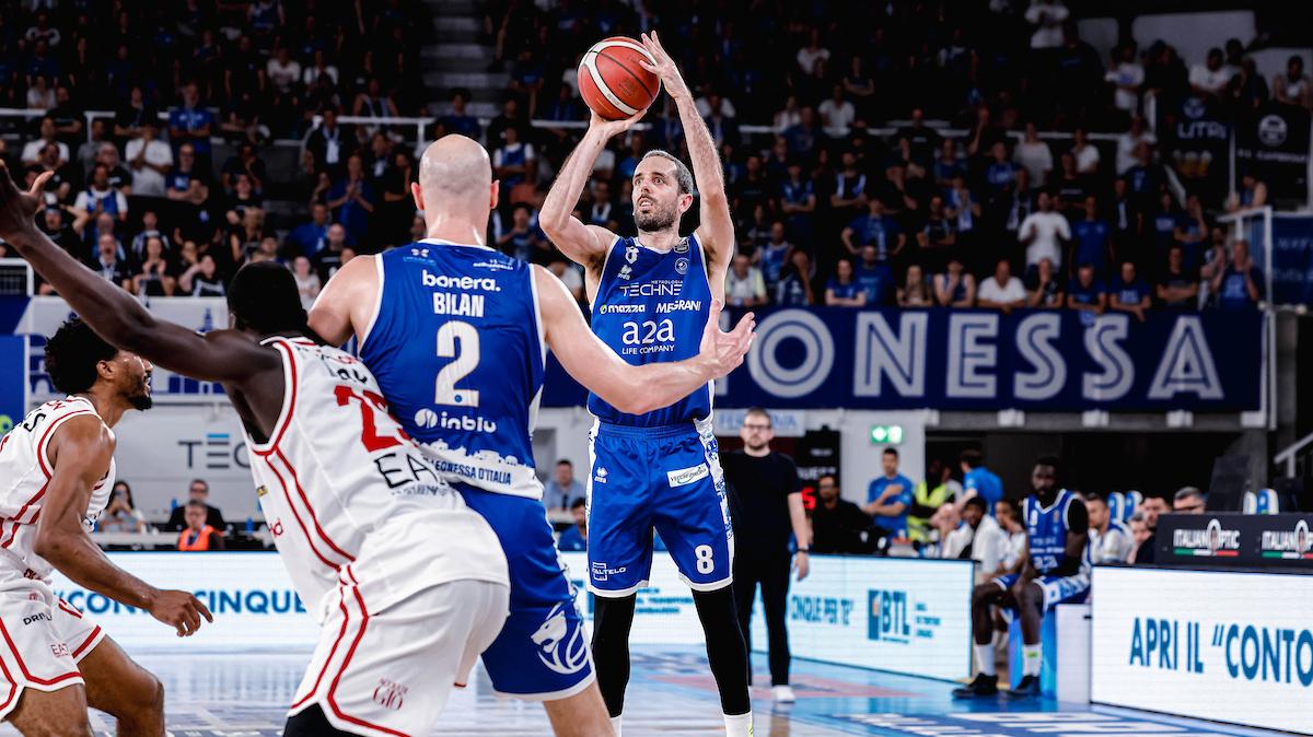 Brescia vince di cuore gara-2 in volata e pareggia la serie con Milano