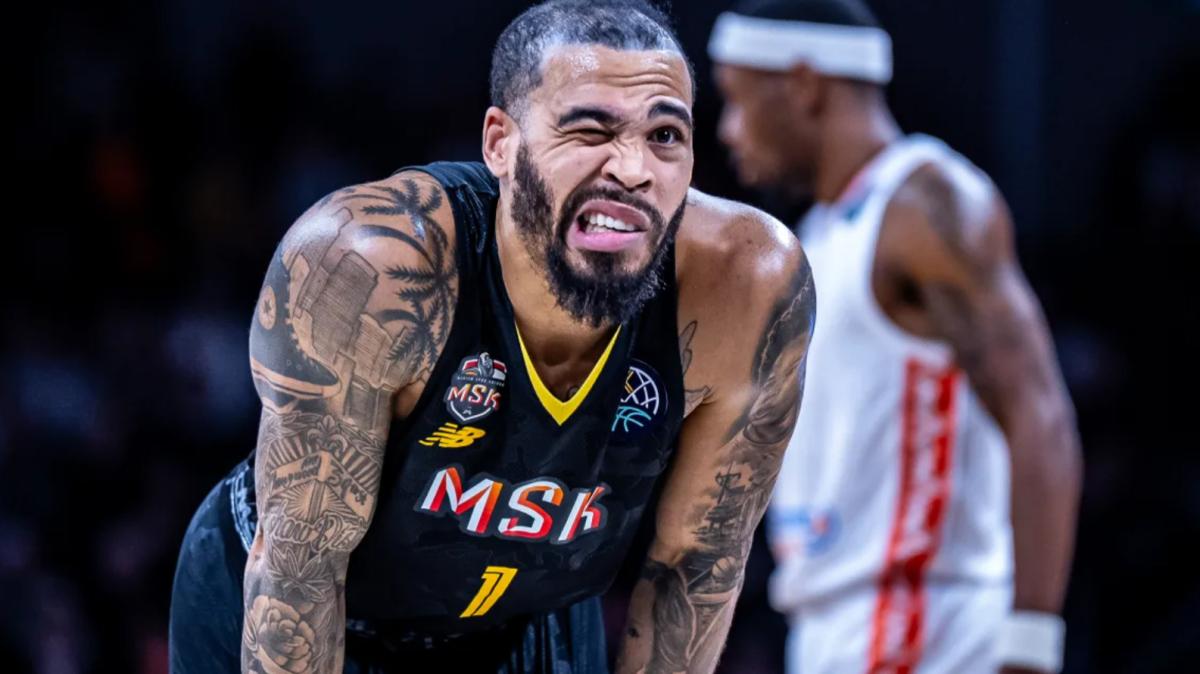 L'Unicaja Malaga alla firma di Justin Cobbs dopo l'infortunio di Diaz