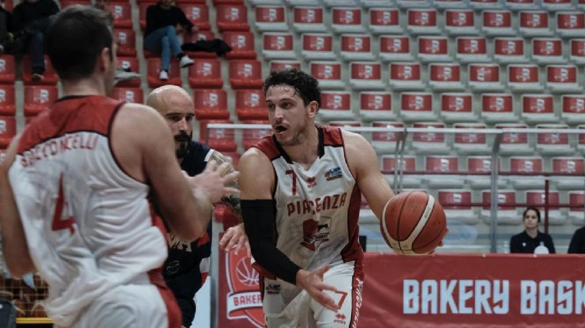 Serie B - La T Gema Montecatini scappa nel quarto periodo, Bakery superata 87-72