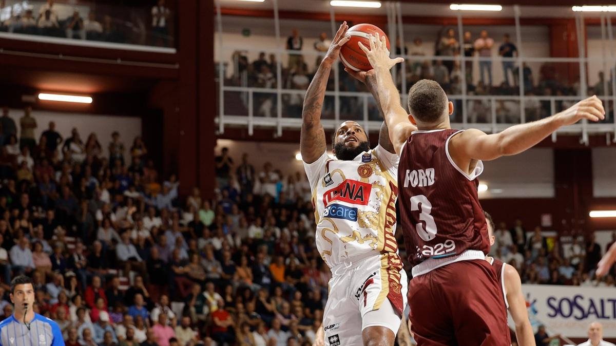 LIVE | Trapani Shark vs Reyer Venezia: diretta (73-76 con 6:18 da giocare)