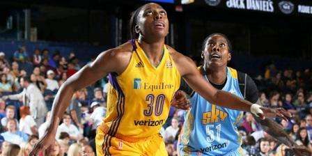 WNBA - Playoff gara 1 semifinale: Sparks dominanti su Chicago Sky