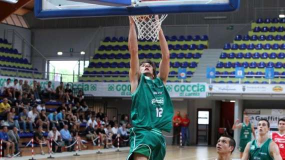 Masocco, sua la tripla che ha chiuso il match (foto tratta da benettonbasket.it)