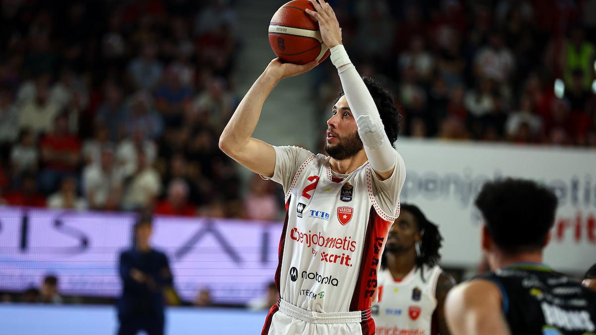 Varese: offerta triennale per Alviti. Ikangi prende tempo, occhi su Nikolic