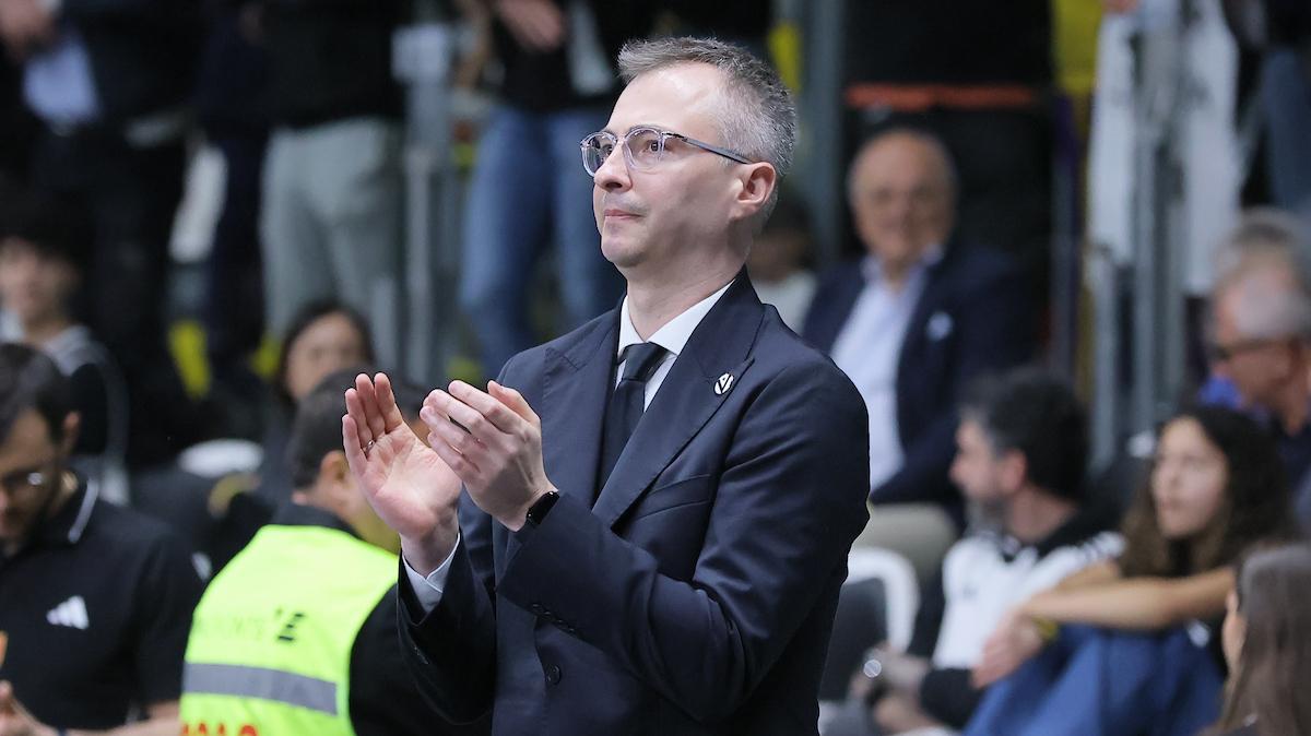 Virtus Bologna, è crisi: sei sconfitte di fila, ora è caccia sul mercato