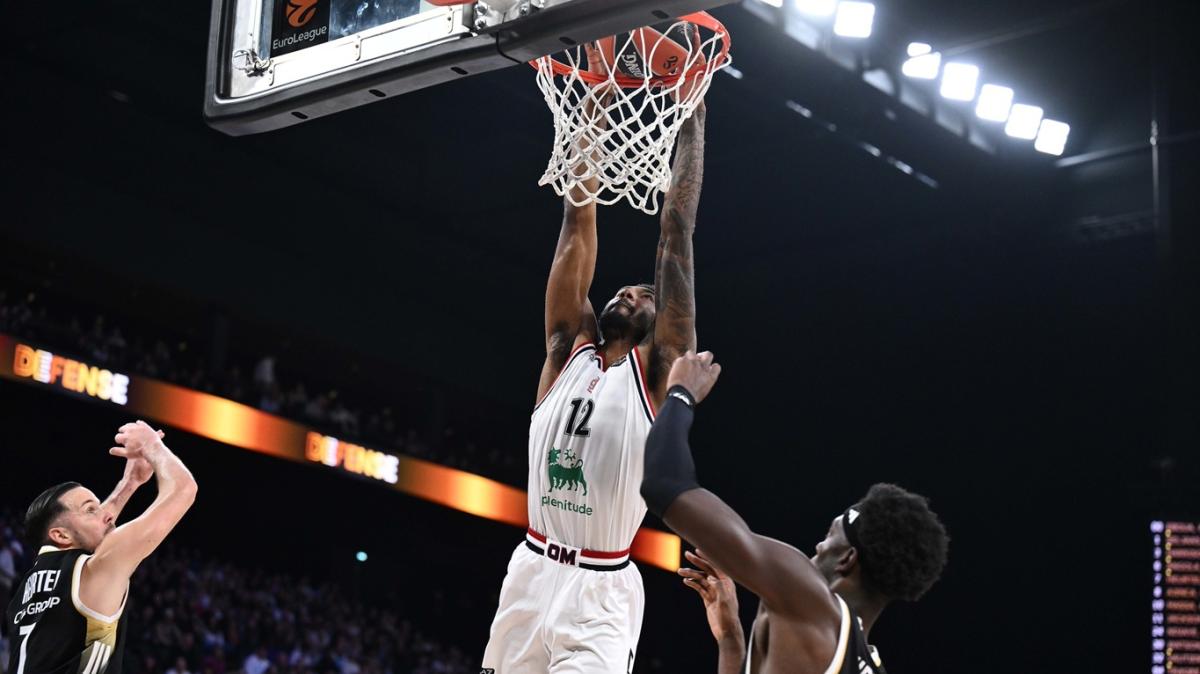 Pagelle: Olimpia avanti all'intervallo a Lione, i voti dopo 20'