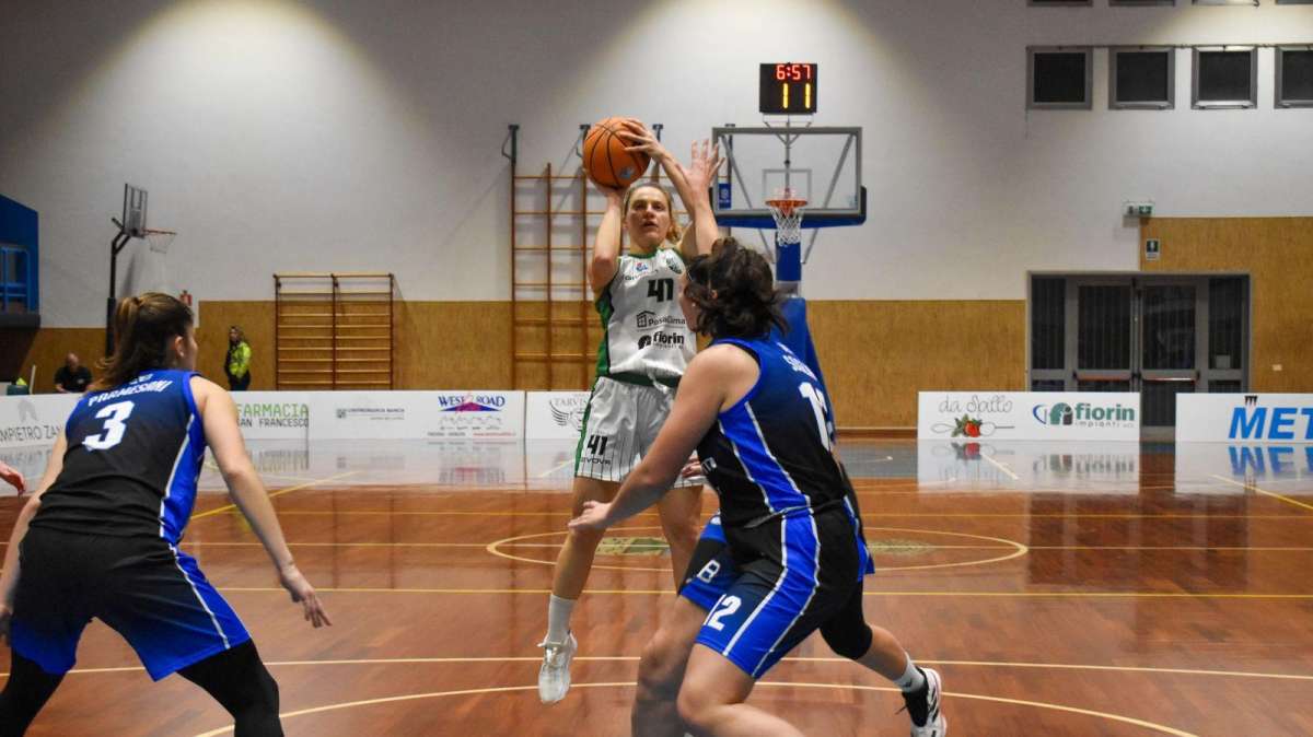 A2 F - Ponzano conduce per 35' ma alla fine vince Alpo