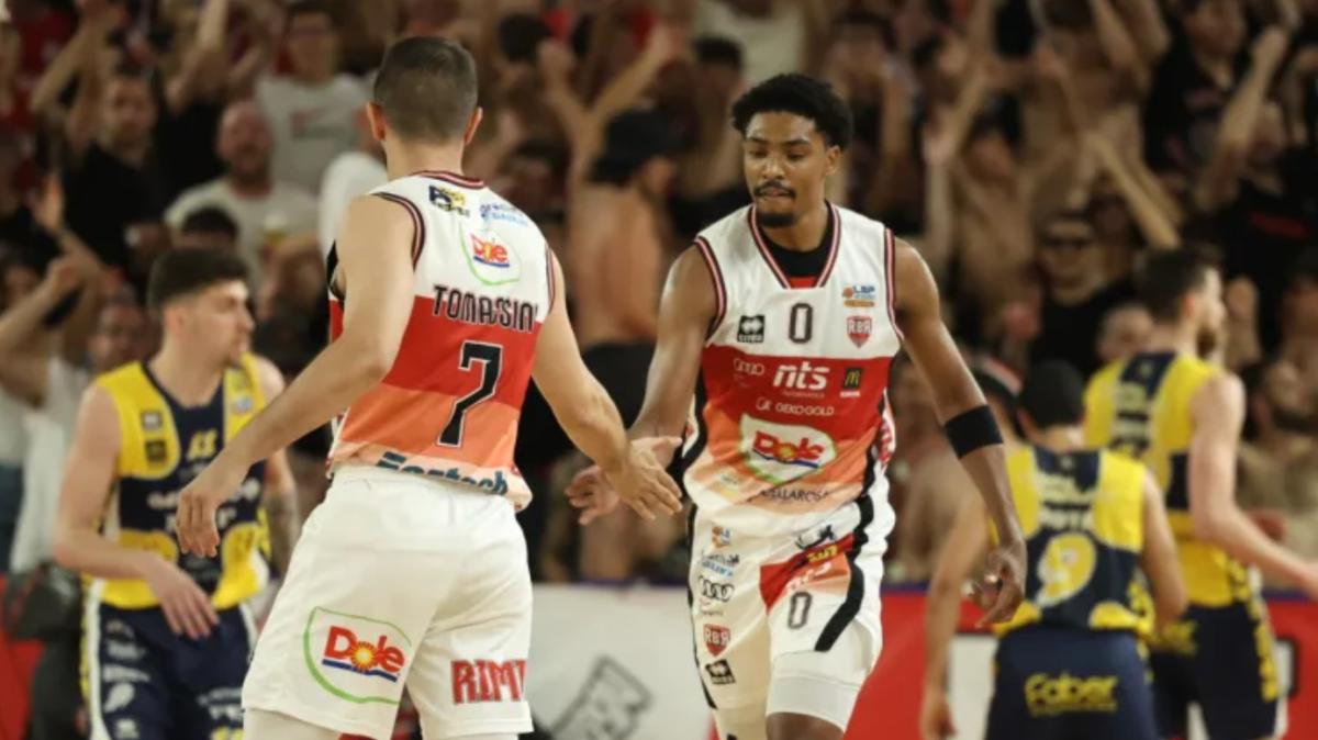 Rimini raggiungere Verona in finale di A2: battuta Cividale per 3-1