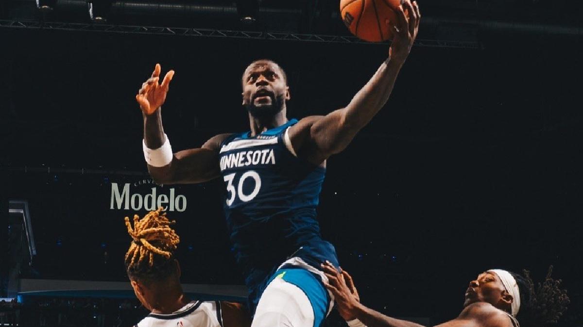 Julius Randle in tripla doppia, Minnesota affonda i Nets con una pioggia di triple