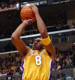 Bryant in maglia #8 Lakers
