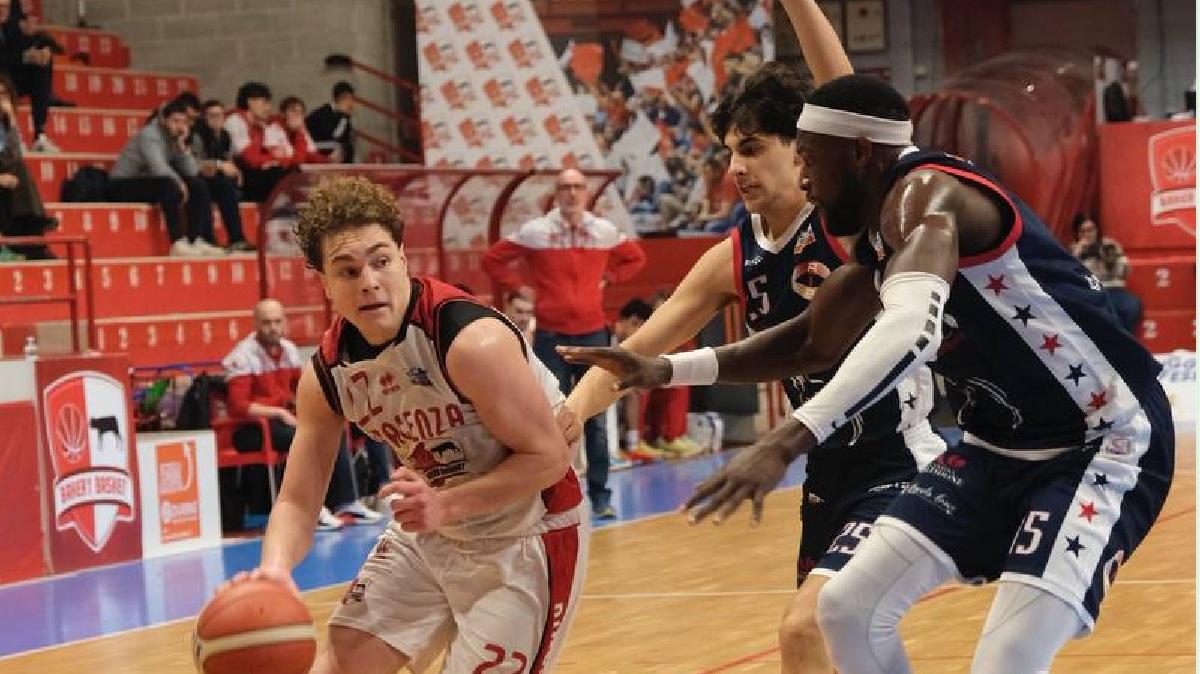 Serie B - Bakery Piacenza sconfitta nel derby da UCC Assigeco