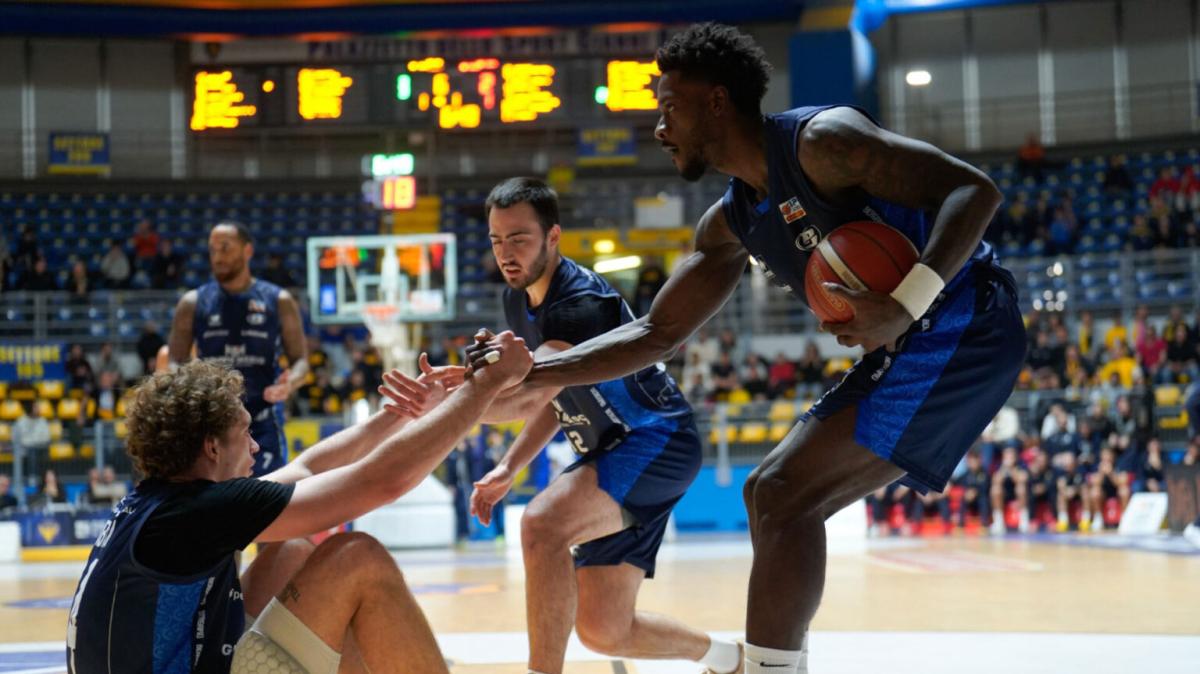 Blu Basket Bergamo, Ramagli: «Non siamo mai stati competitivi»