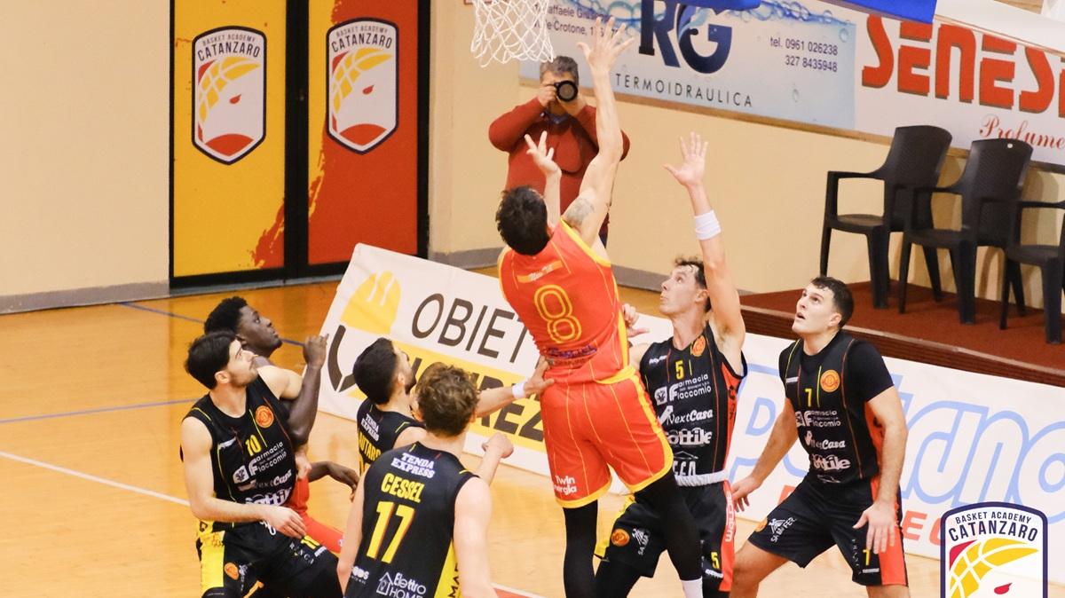 Serie B - Basket Academy Catanzaro piega di forza Barcellona Basket 