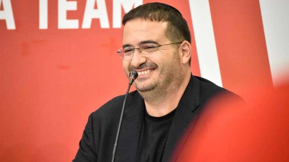 Disavventura per il patron dell'Hapoel Yannay: atterraggio di emergenza in Spagna