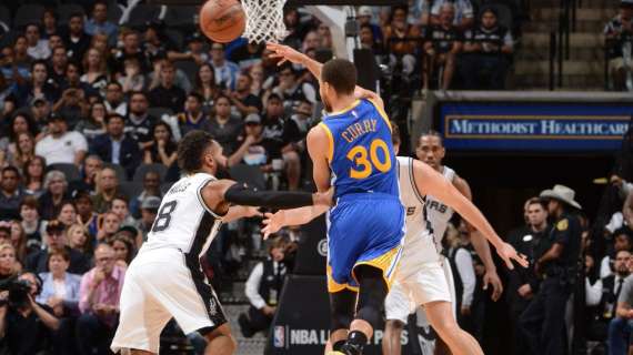 NBA - Steph Curry e Golden State al vertice del merchandising