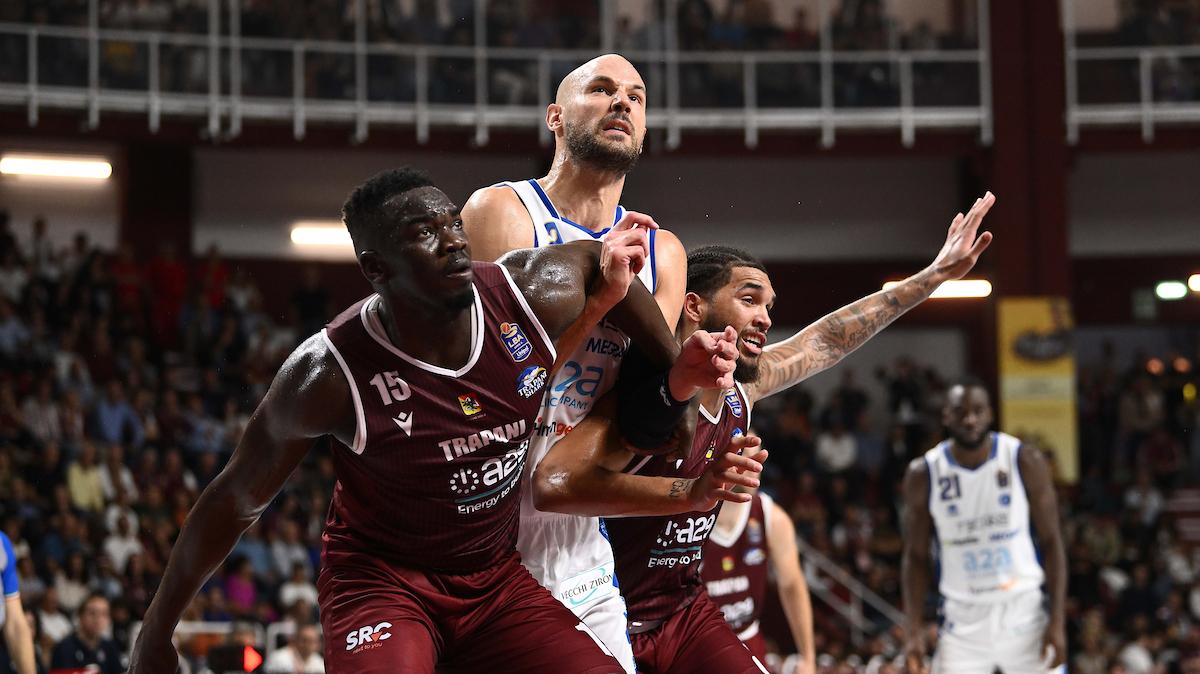 LIVE | Trapani ferma la capolista: Brescia sconfitta al PalaShark in un finale al cardiopalma 