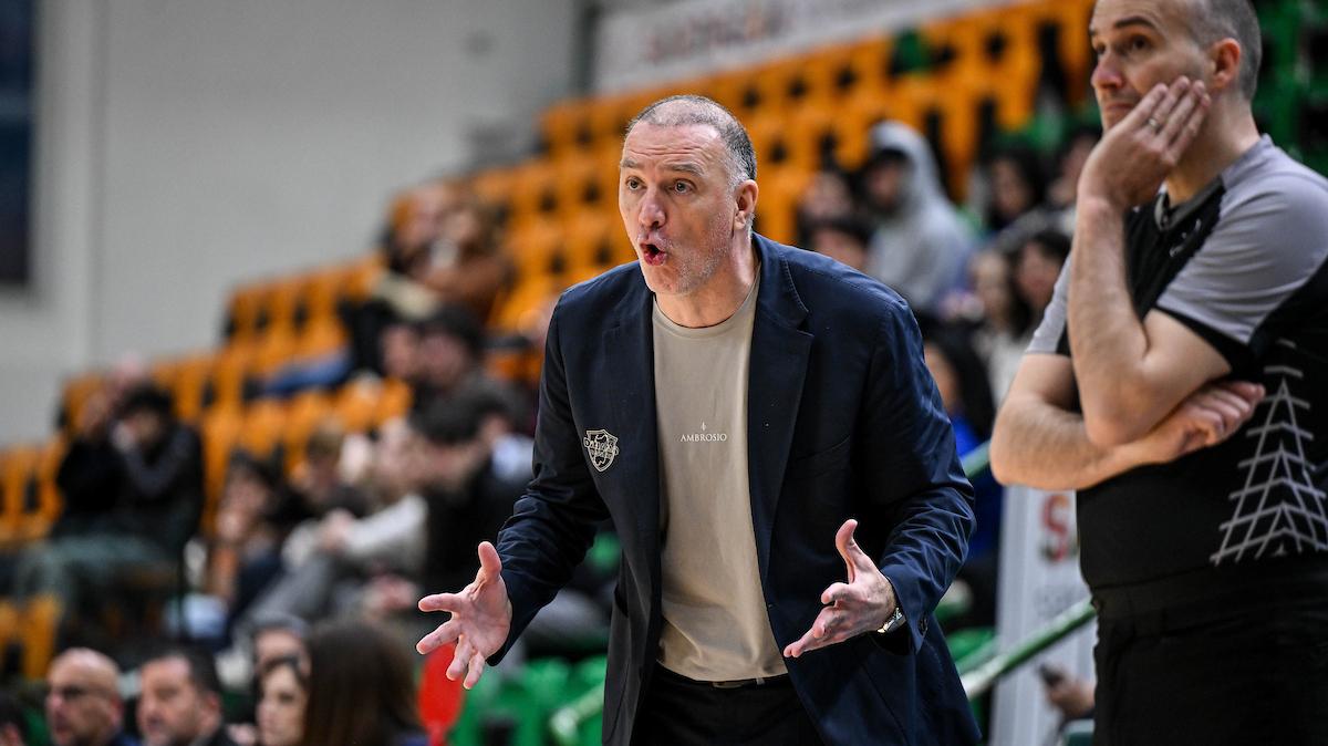 Al PalaCarnera la Dinamo di Mrsic cerca la rivincita contro l'Apu Udine