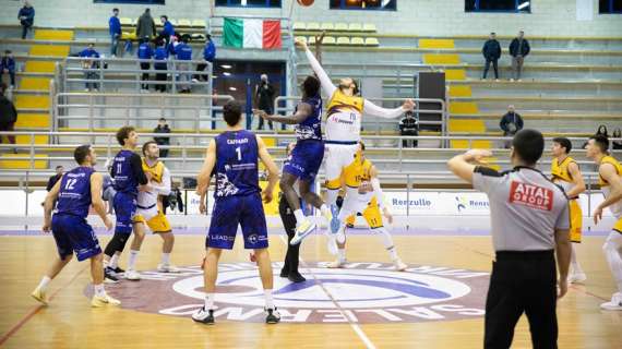 Serie B - Benacquista Latina, con Salerno sfida combattuta fino alla fine