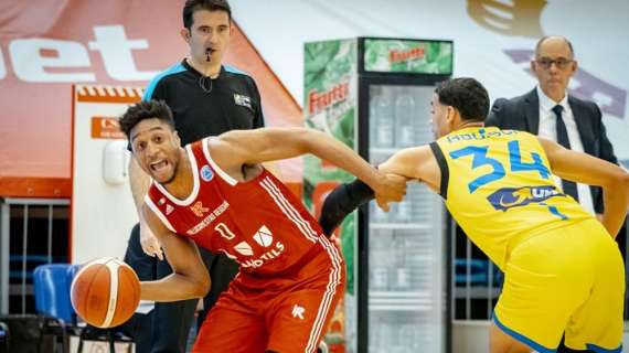 FIBA EC - La Reggiana stringe i denti e passa il turno sul Sibiu