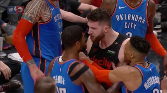 NBA - Nurkic affronta Paul George "di testa" e viene espulso in Portland-OKC