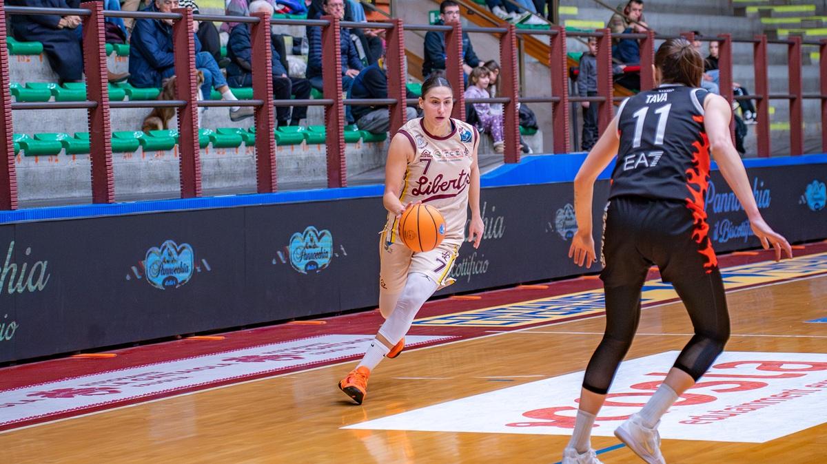 A2 F - C'è la sfida di San Valentino tra Jolly Libertas e Pallacanestro Torino