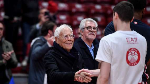 I 91 anni di Giorgio Armani: «Sentito forte l'abbraccio di chi mi ha pensato in queste settimane»