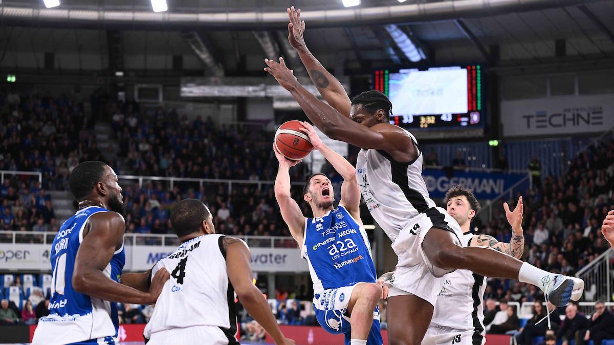 Highlights LBA | Brescia difende la posizione per la Coppa Italia dalla Bertram Derthona
