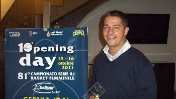 Muggia - Matija Jogan premiato come miglior coach della serie B 2010/11