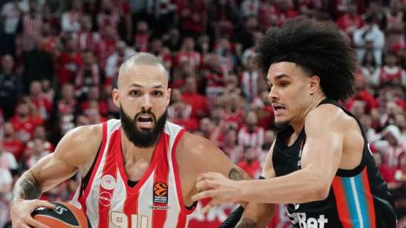 Anche a Parigi l'Olympiacos di Vezenkov e Fournier è sopra di una spanna