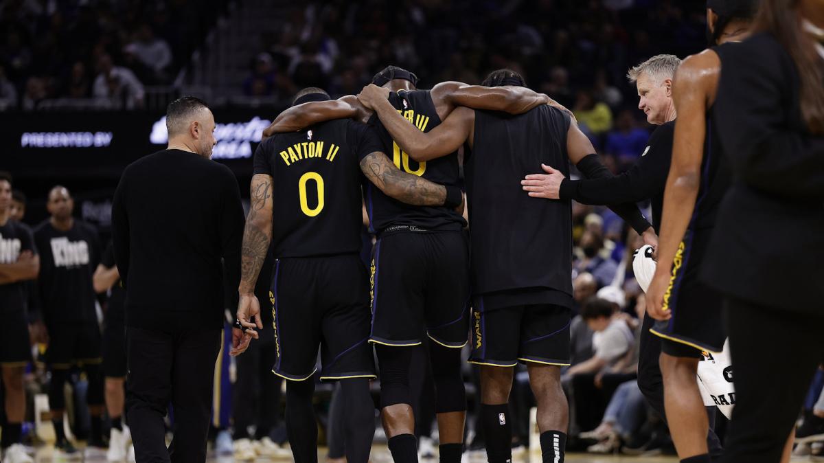 Warriors, grave infortunio per Jimmy Butler nella partita da ex contro Miami