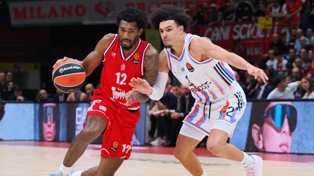 Pagelle: Olimpia-Paris, Brooks si accende nella ripresa, Booker e Ricci preziosi