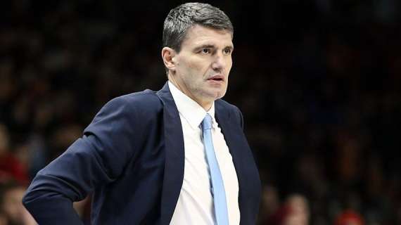EuroLeague - L'Anadolu Efes esonera coach Velimir Perasovic