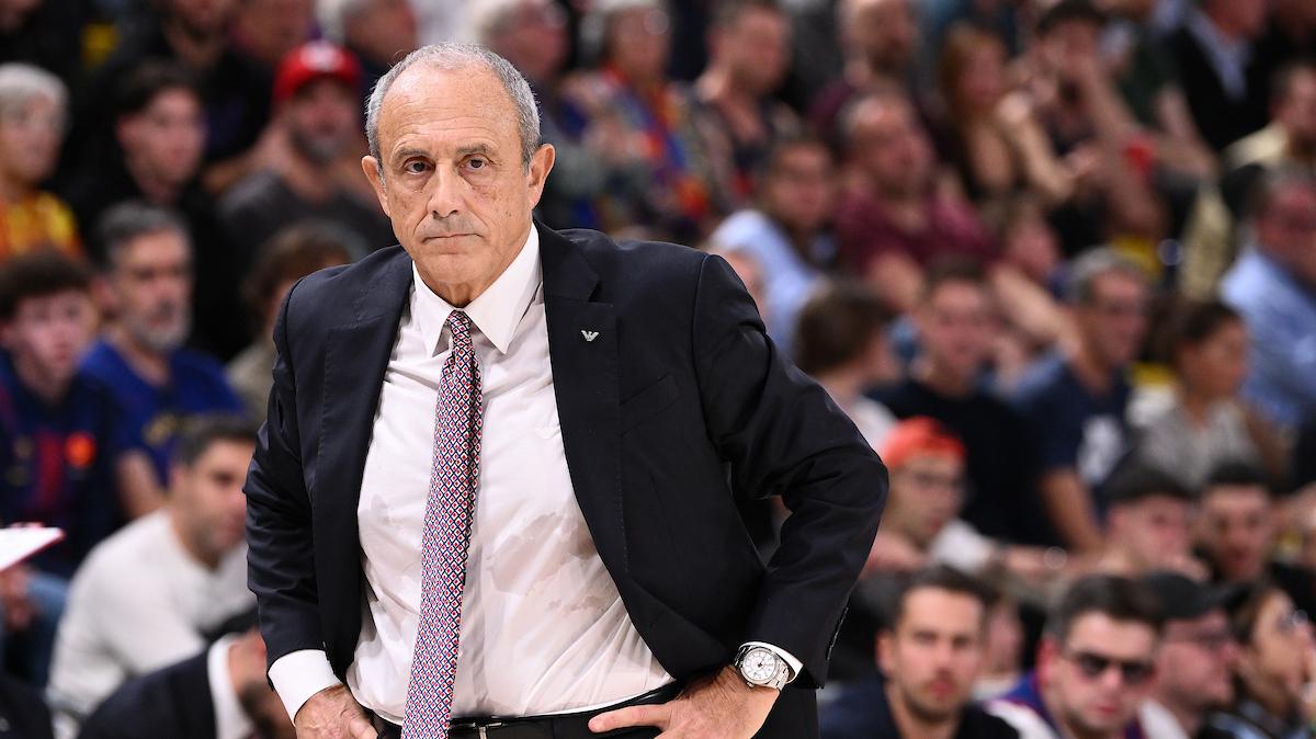 Ettore Messina: «Siamo in emergenza. Domani capiremo quale roster potremo schierare»