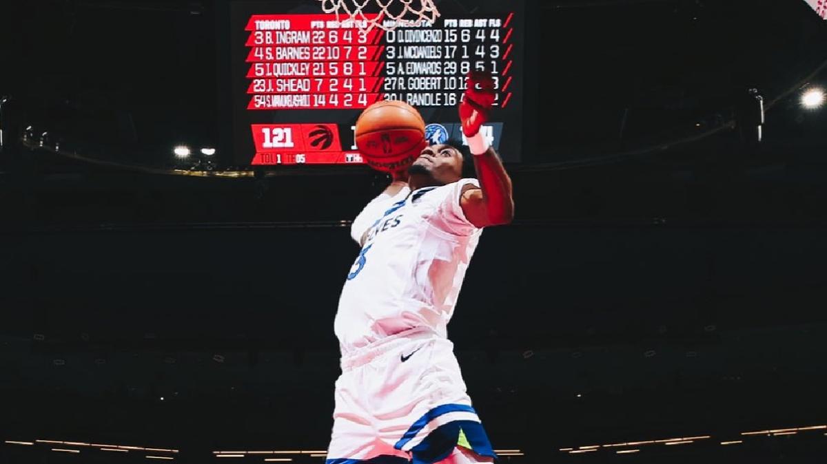 Wolves di carattere in rimonta, Edwards strappa la vittoria a Toronto