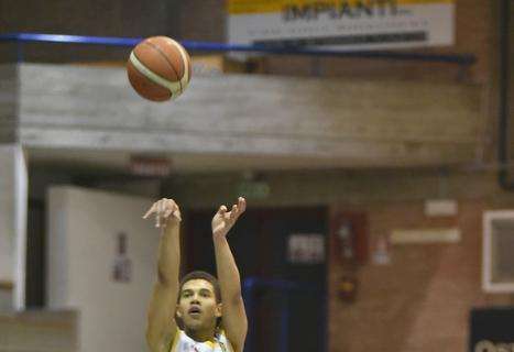 Serie C - Lo Spezia Basket Club fa cadere l'imbattibilità del PalaBetti