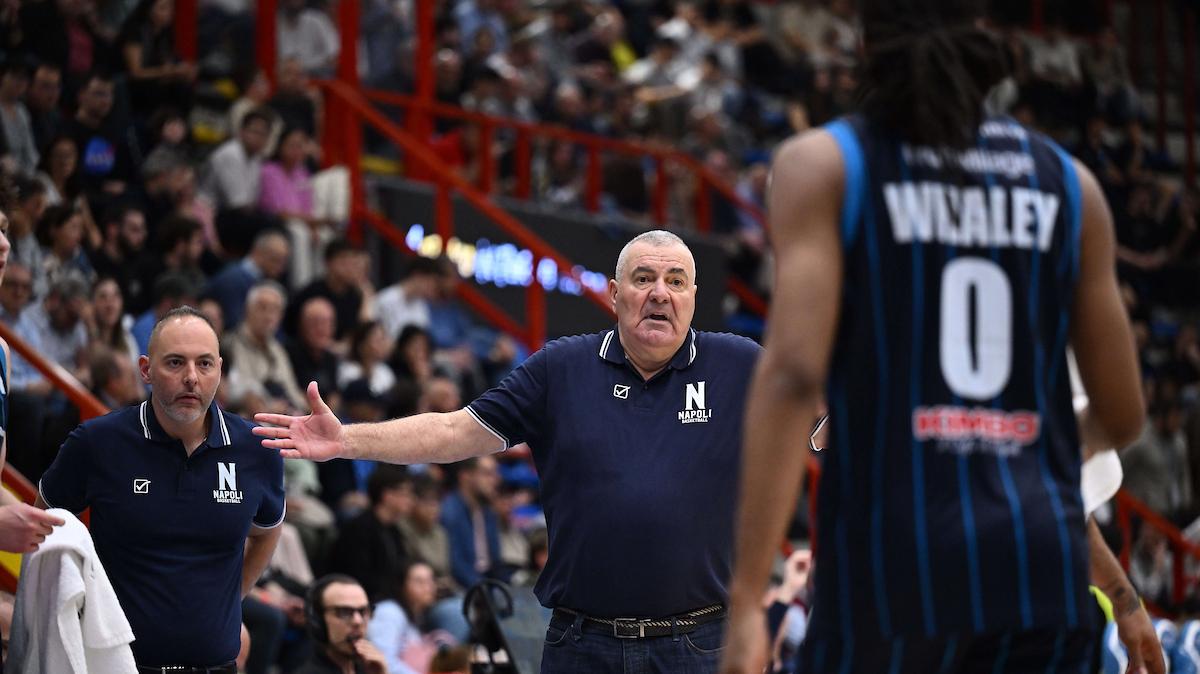 Napoli, Repesa: «Non abbiamo giocato bene, ma era da vincere a tutti i costi»